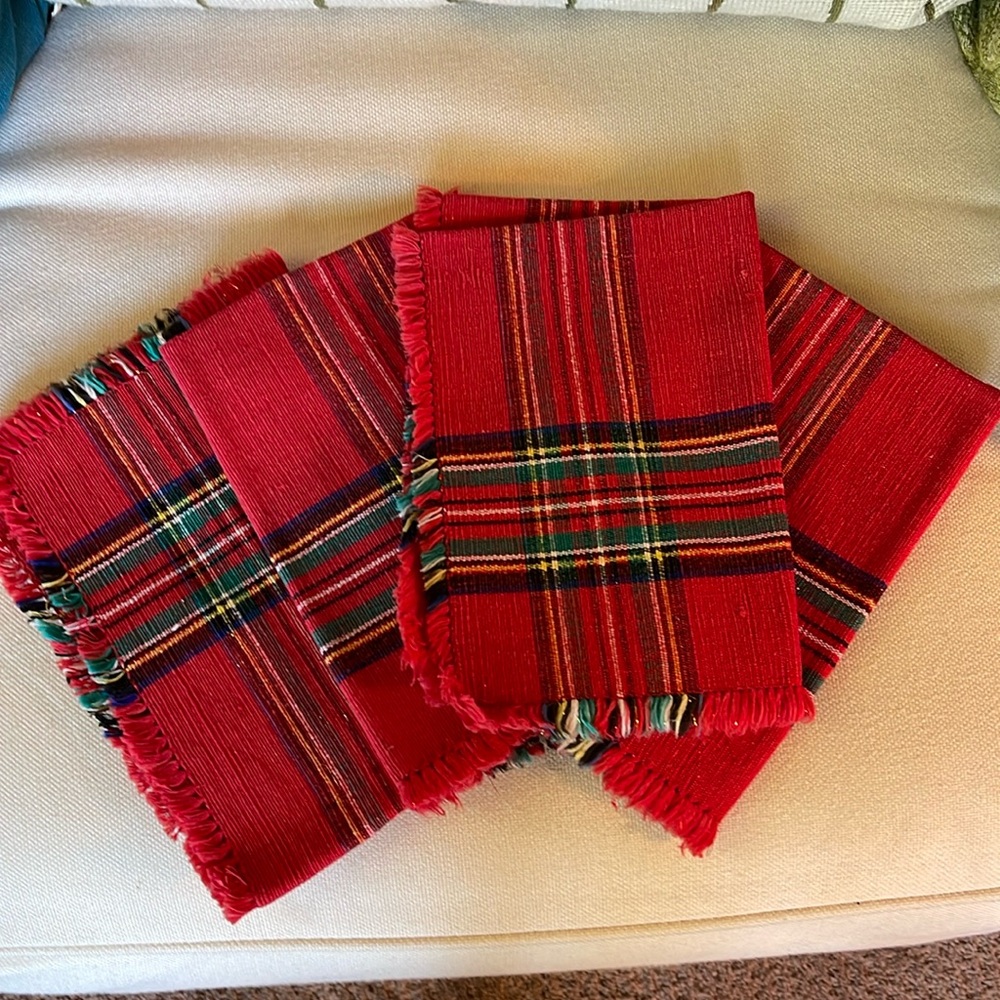 Holiday Vintage Napkins & Beaded Napkin Rings